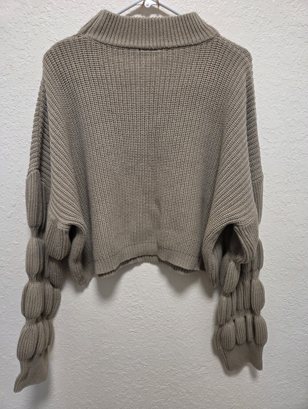 Chunky Bubble-Sleeve Cropped Sweater - Taupe - Picture 5 of 5
